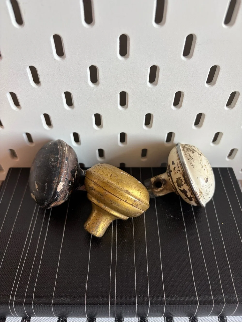Antique Style Decorative Wall Knob Accent - Gold, Black, Cream
